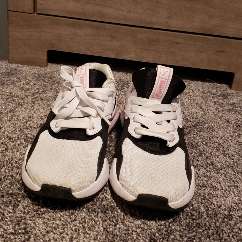 Puma Nova 90s block leather sneaker